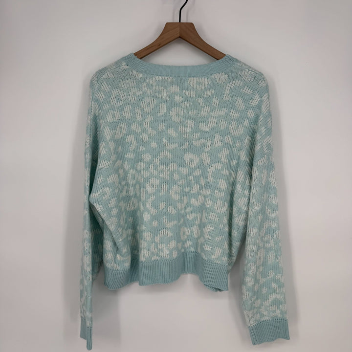 John + Jenn Sweater Womens Medium Mystic Blue Leopard Round Neck Drop Shoulder