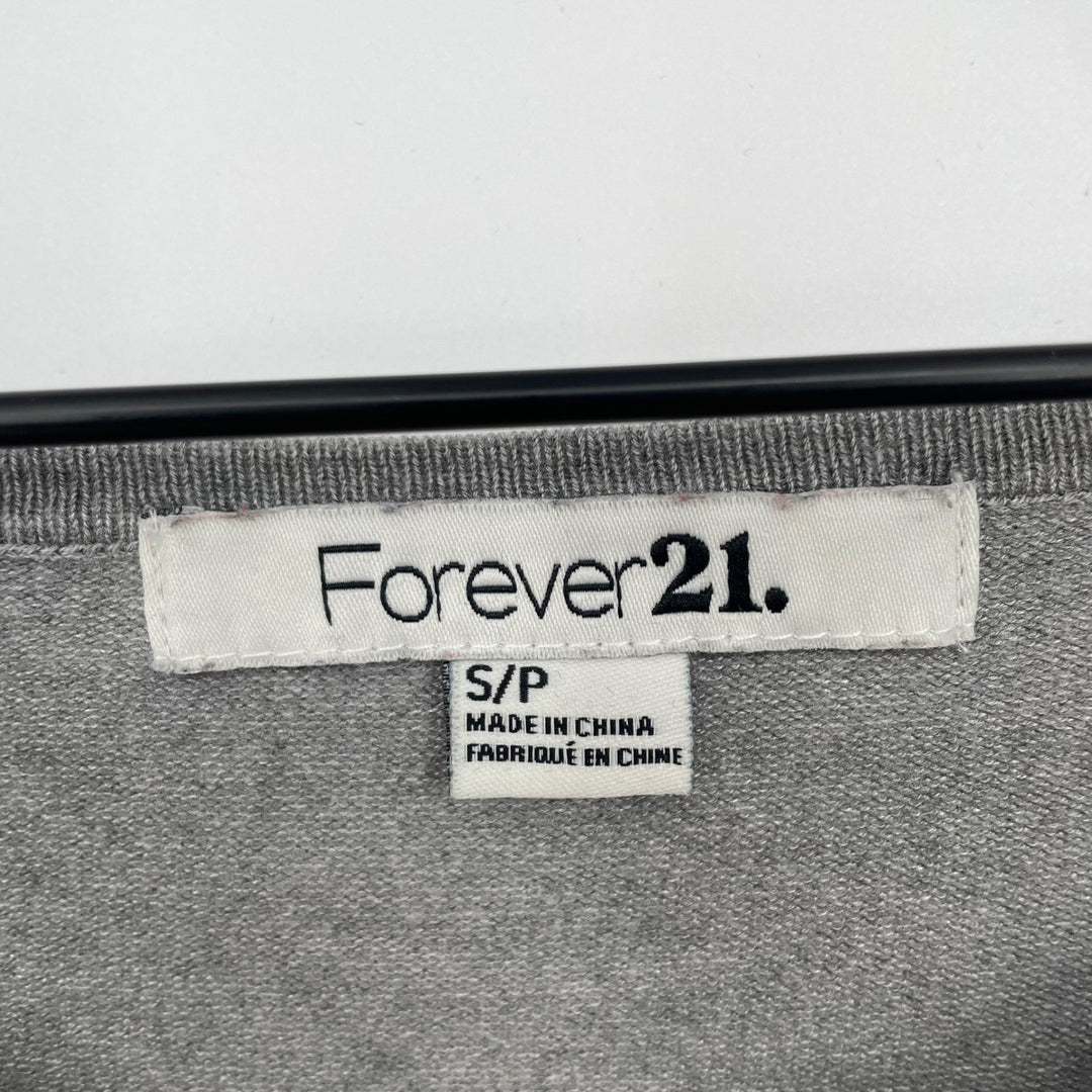 Forever 21 Gray Lace Neckline 3/4 Sleeve Sweater Top Womens Size S