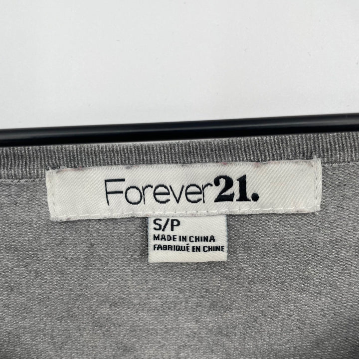 Forever 21 Gray Lace Neckline 3/4 Sleeve Sweater Top Womens Size S