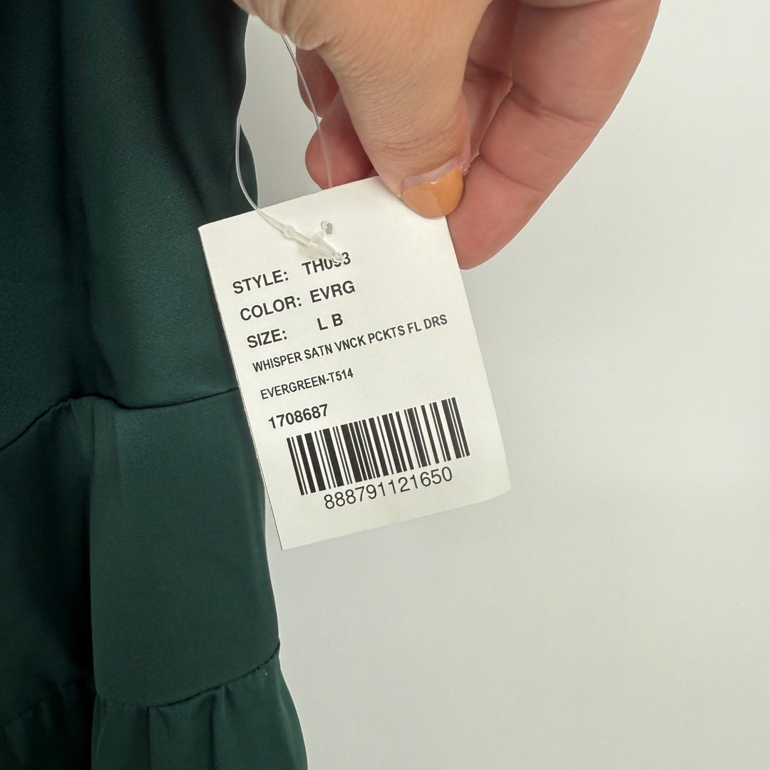 Thread Deep V-Neck Shirred Skirt Maxi Dress With Convertible Straps In Evergreen