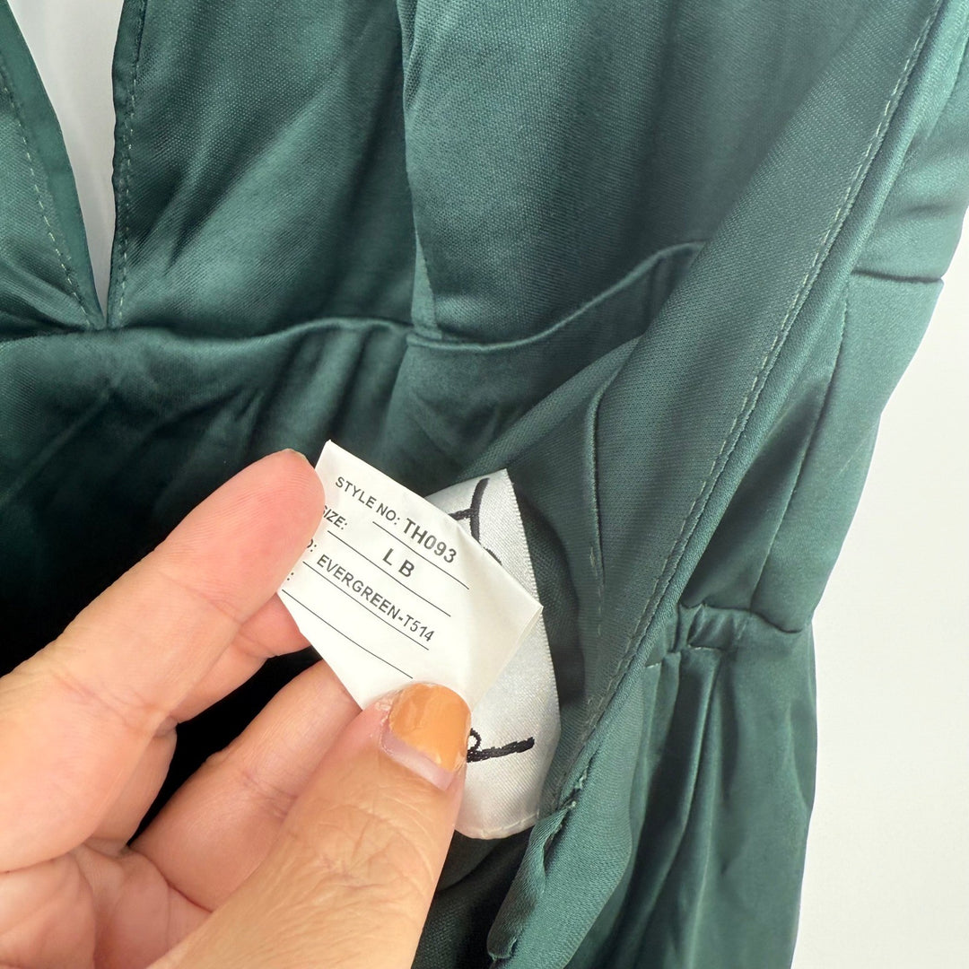 Thread Deep V-Neck Shirred Skirt Maxi Dress With Convertible Straps In Evergreen