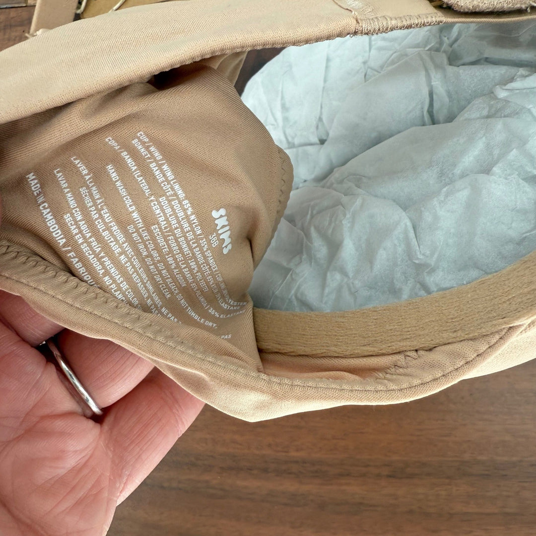 SKIMS Smoothing Intimates Full Coverage Lightly Lined Bra Clay 36B