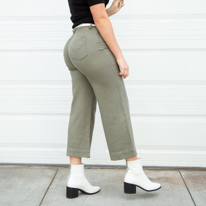 Hudson Holly High Rise Wide Leg Crop Jean Size 28