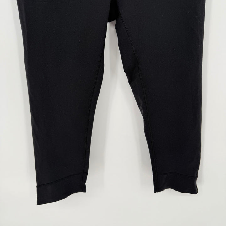CALLA Black Crossover Waist Capri Leggings Size M Athleisure Workout Fitness