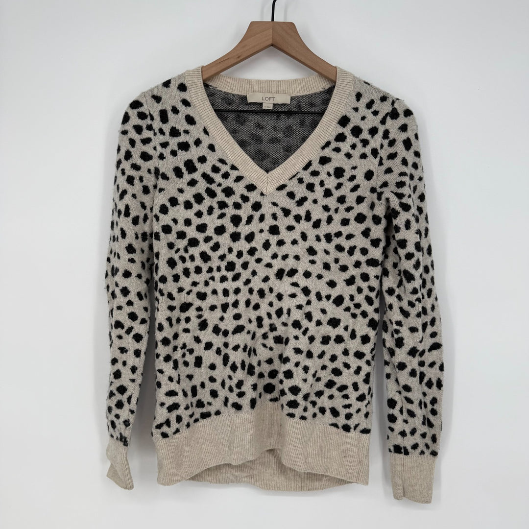 LOFT Sweater Womens Small Beige Black Leopard Themed Viscose Tight Knit V Neck