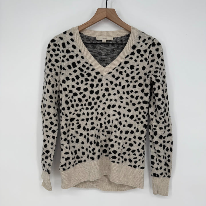 LOFT Sweater Womens Small Beige Black Leopard Themed Viscose Tight Knit V Neck