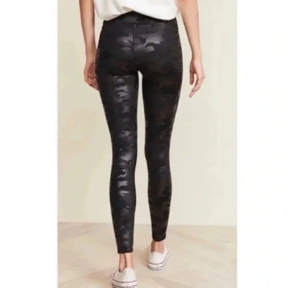 Spanx Camo Print High Waisted Active Leggings Size L