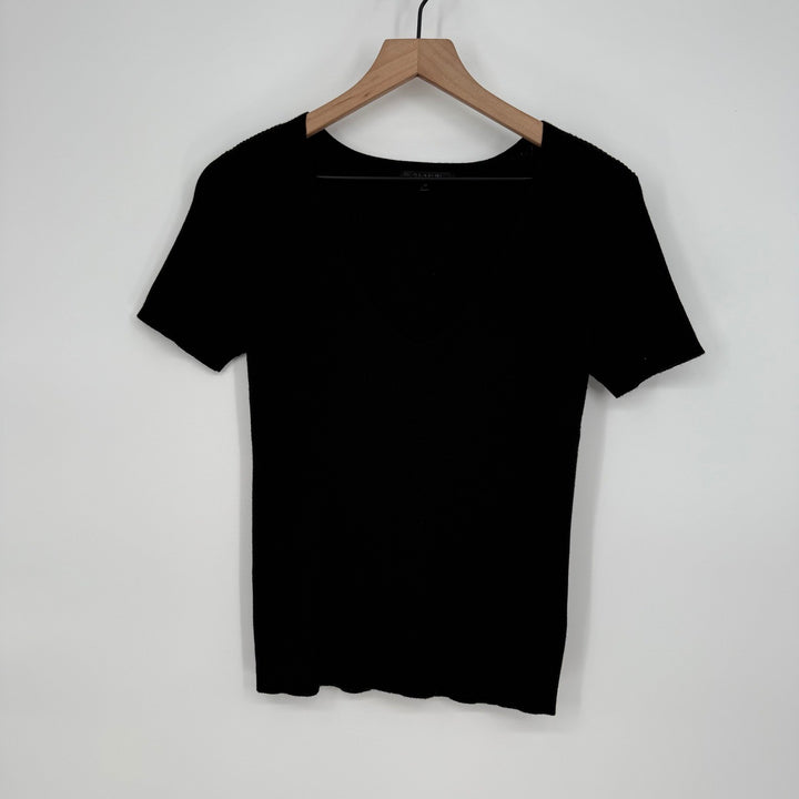 21 Main Black Ribbed Knit Top Medium Short Sleeve V-Neck Casual Basic