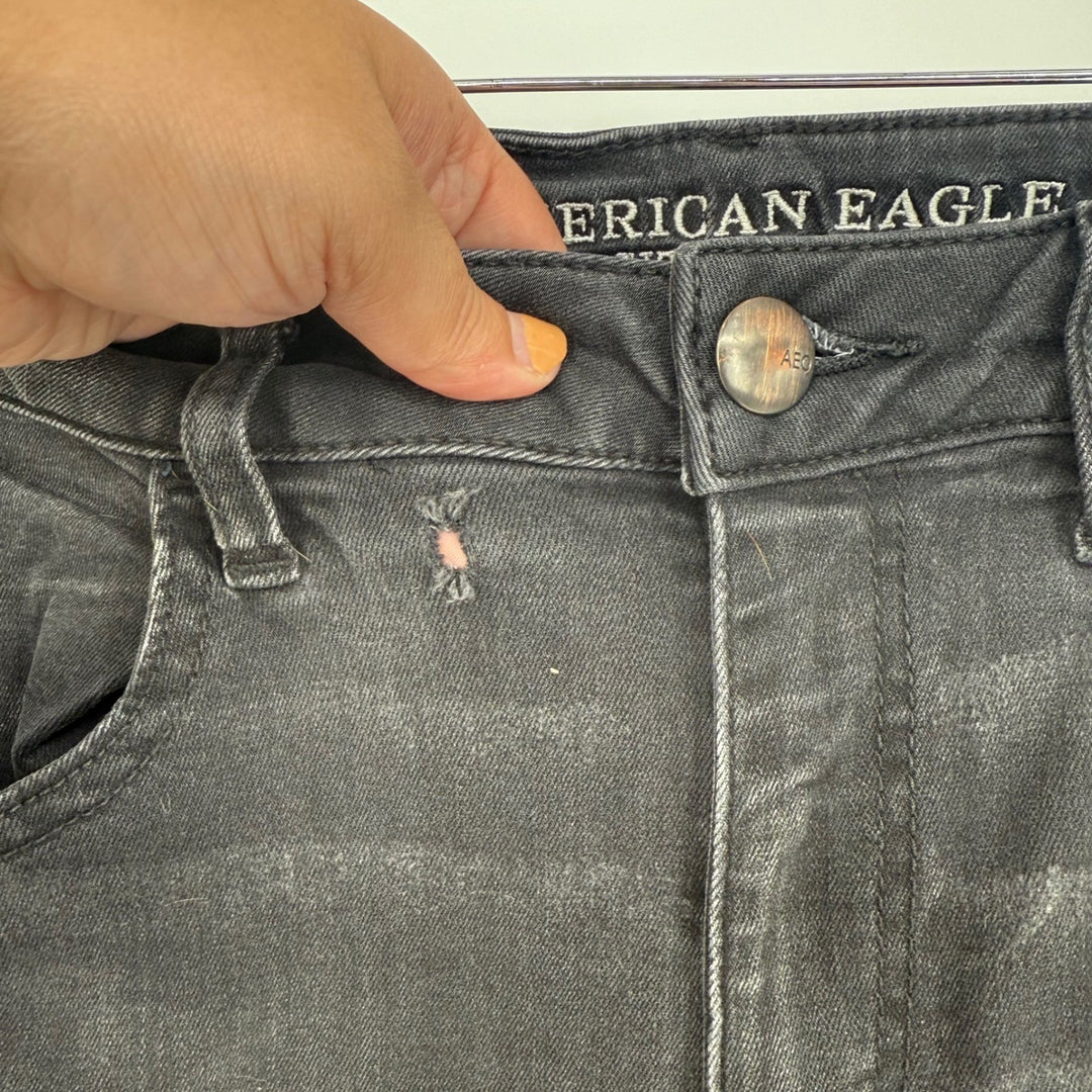 American Eagle Outfitters Black Distressed Super Stretch Jegging Jeans Size 12