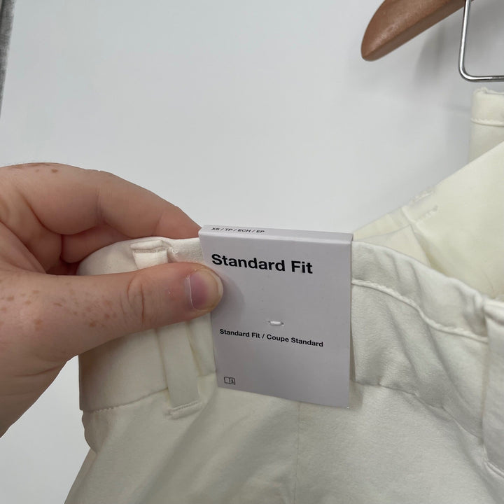 Nike Dri-FIT Standard Fit Womens Golf Shorts Size XS White Casual Active