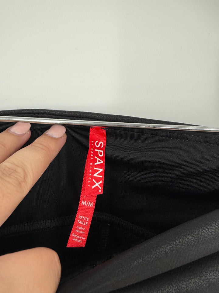 Spanx By Sara Blakely Leggings Womens Medium Petite Black Stretch Yoga Workout