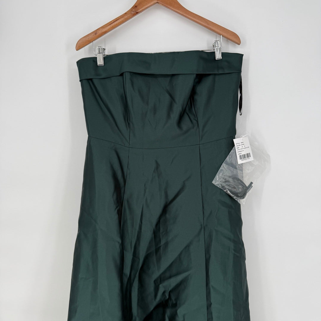 Alfred Sung Strapless Bias Cuff Bodice Satin Gown With Pockets In Evergreen