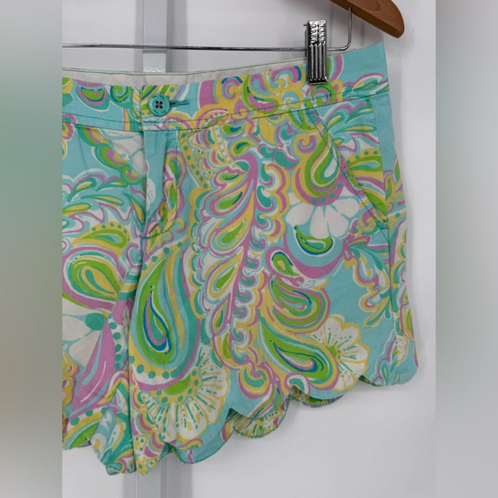 Lilly Pulitzer Buttercup Double Trouble Paisley Print Scalloped Hem Shorts