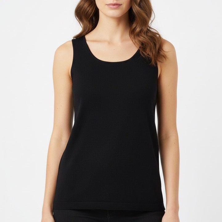 Chicos Black Knit Tank Top Sleeveless Scoop Neck Sweater Vest Size 1