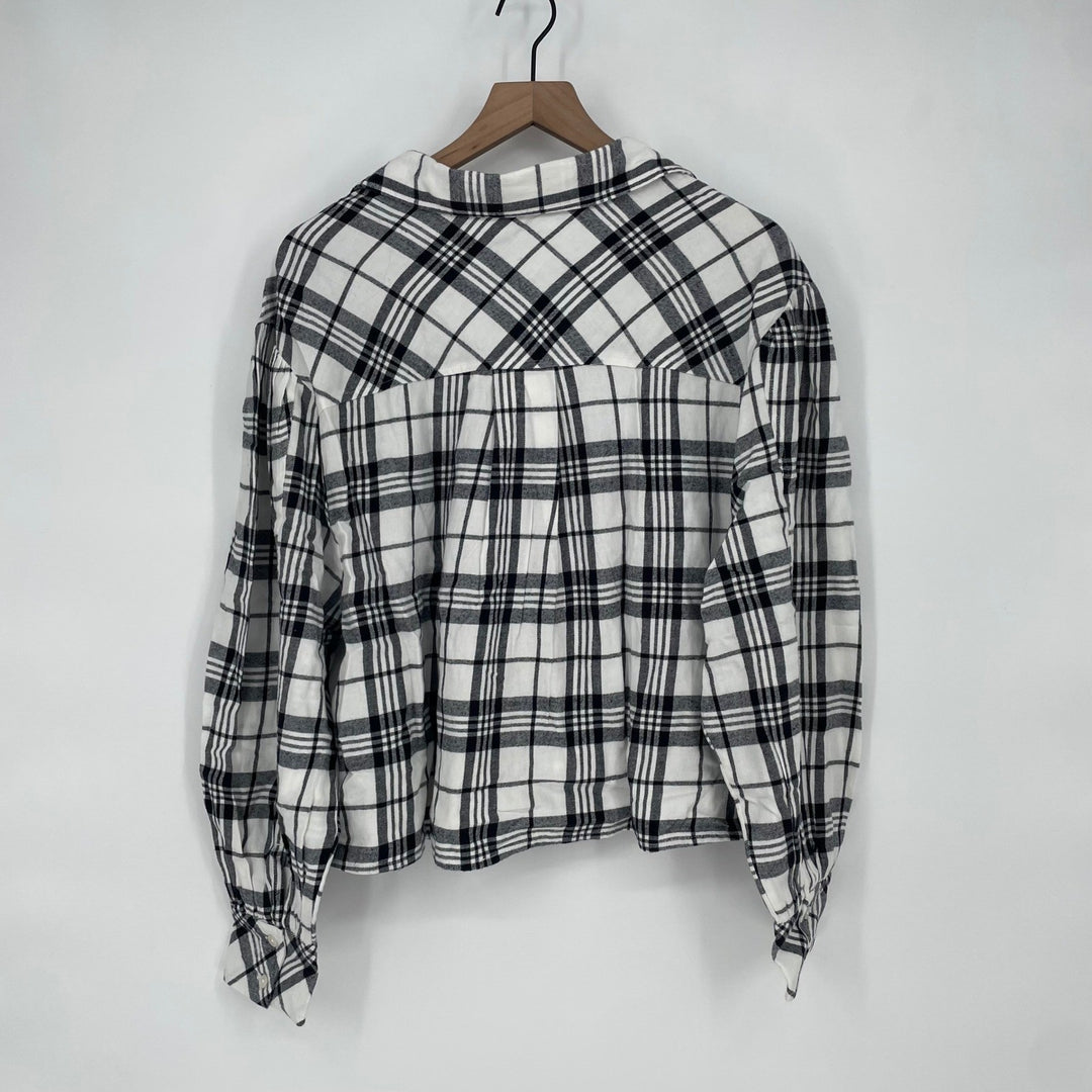 BP Plaid Button Down Shirt Black White Long Sleeve Cropped Casual Size M