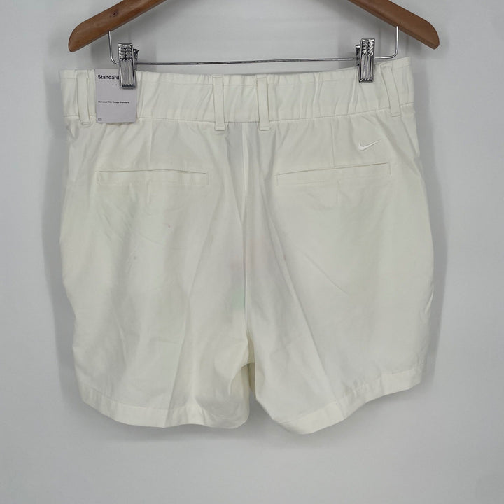 Nike Victory Golf Shorts Womens L White DA3209-100 Dri-FIT Standard Fit