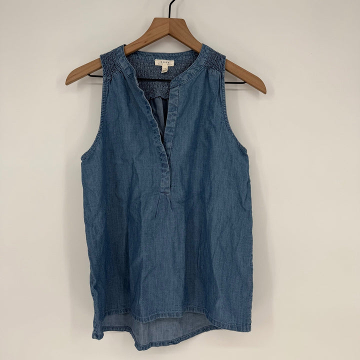 SOFT JOIE Chambray Denim Smocked Neck Sleeveless V-Neck Blouse Top XS