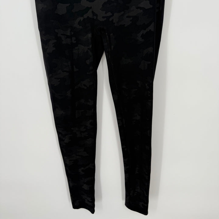 Spanx Camo Print High Waisted Active Leggings Size L