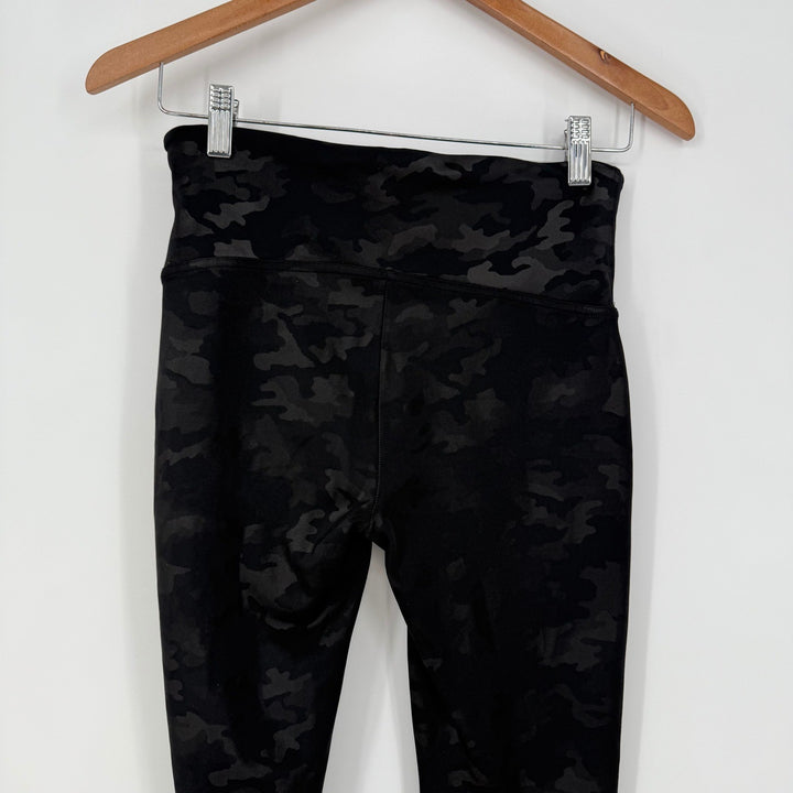 Spanx Camo Print High Waisted Active Leggings Size L