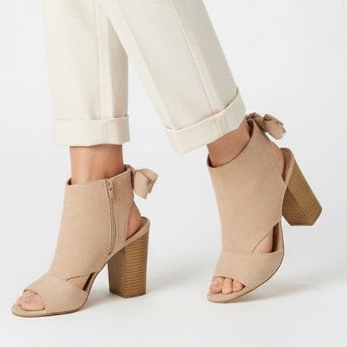 Lauren Conrad Nude Peep Toe Ankle Booties Block Heel Bow Accent Size 6.5