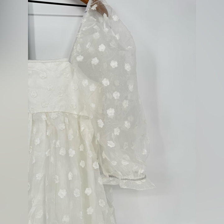 Lulus Effervescent Charm White Organza Floral Babydoll Mini Dress Size M