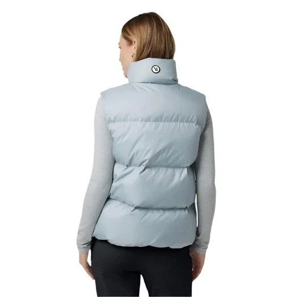 Vuori Women's Hillside Down Vest Puffer Gray Size L Full Zip Insulated