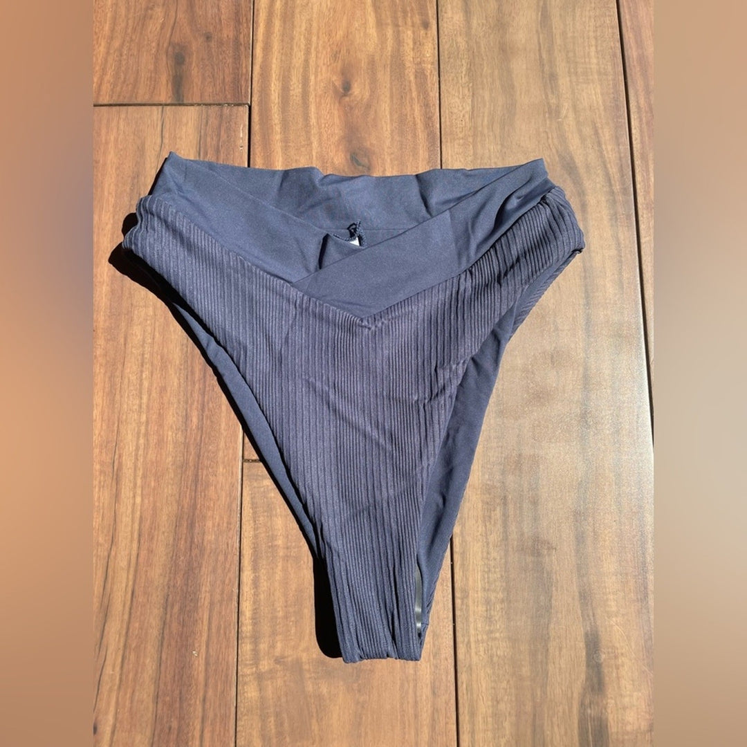 L Space Court Bitsy Bikini Bottom Size XS