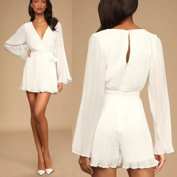 Lulus Pissed To Be Here White Plisse Ballon Sleeve Romper Size M