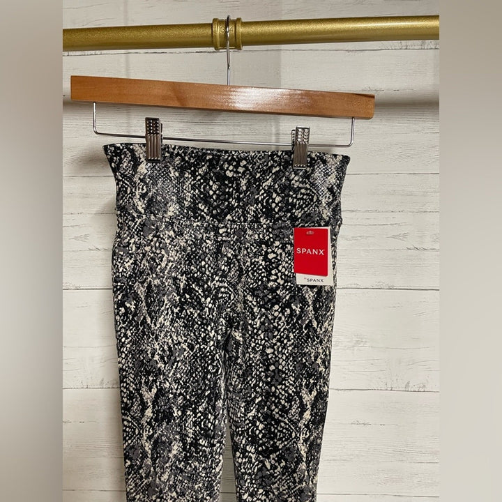 Spanx Faux Leather Snake Shine Leggings Size XS